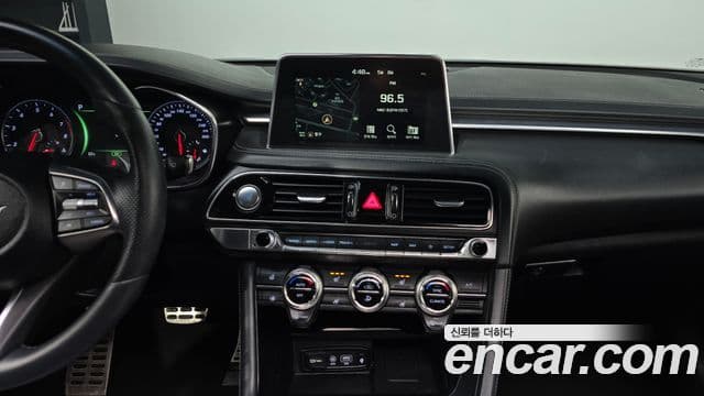 Genesis G70 2019 — ფოტო 13/20
