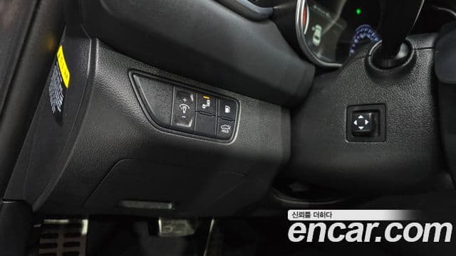 Genesis G70 2019 — ფოტო 17/20