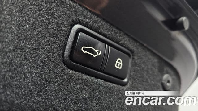 Genesis G70 2019 — ფოტო 20/20