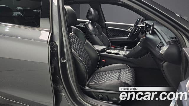Genesis G70 2019 — Photo 4/34