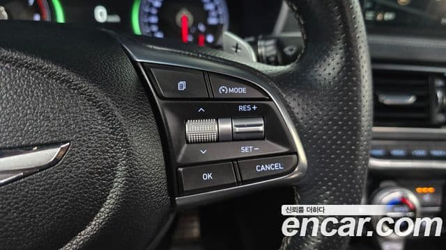Genesis G70 2019 — Photo 23/34