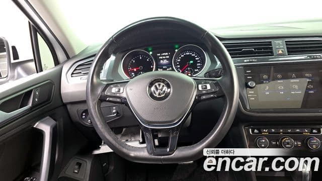 Volkswagen Tiguan 2019 — Şəkil 12/20