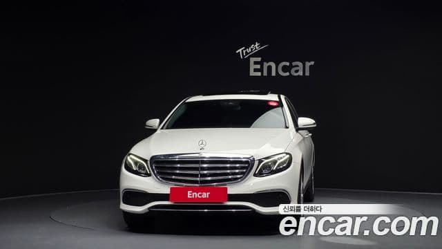 Mercedes-Benz E-Class 2019 — ფოტო 3/20
