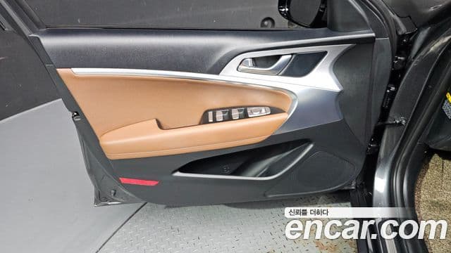 Genesis G70 2019 — Şəkil 31/34