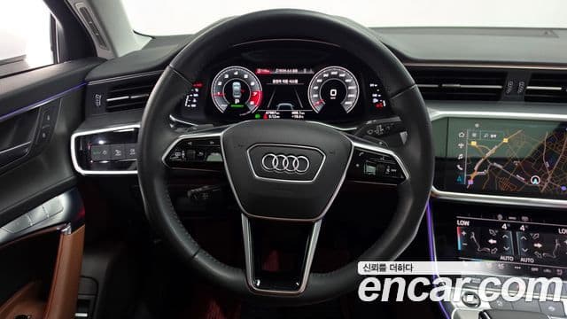Audi A6 2021 — ფოტო 13/20