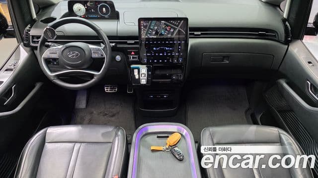 Hyundai Staria 2023 — Фото 7/20