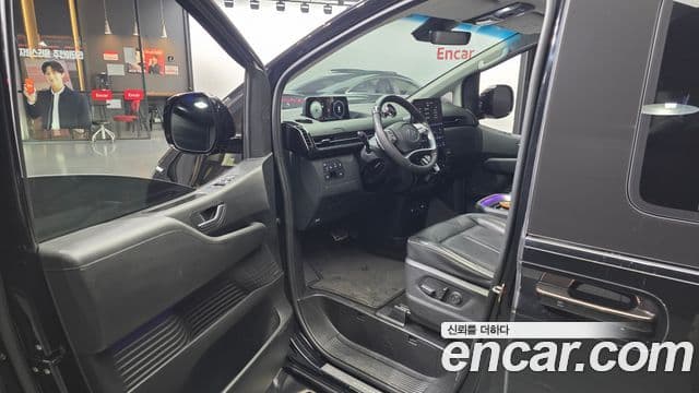 Hyundai Staria 2023 — Фото 10/20