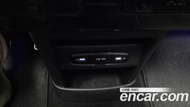 Hyundai Staria 2023 — Фото 12/20