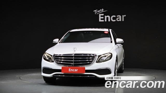 Mercedes-Benz E-Class 2018 — ფოტო 3/20