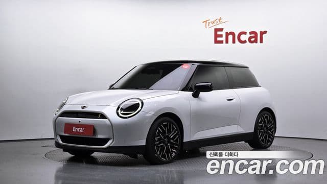 Mini Cooper Electric 2024 — Photo 18/20