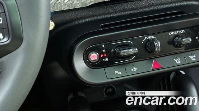 Mini Cooper Electric 2024 — Photo 12/20