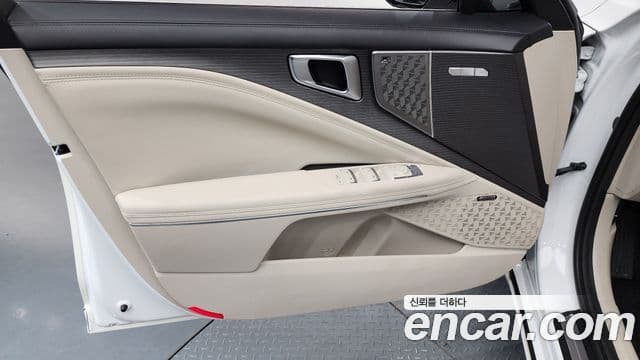 Kia K8 2025 — Photo 18/42