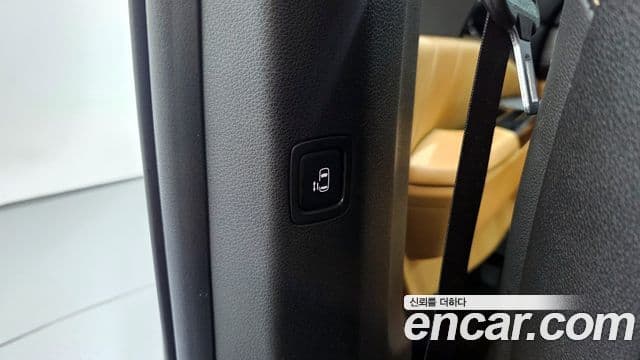 Kia Carnival 2021 — Photo 2/33