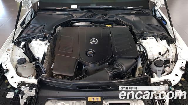 Mercedes-Benz C-Class 2023 — ფოტო 5/17