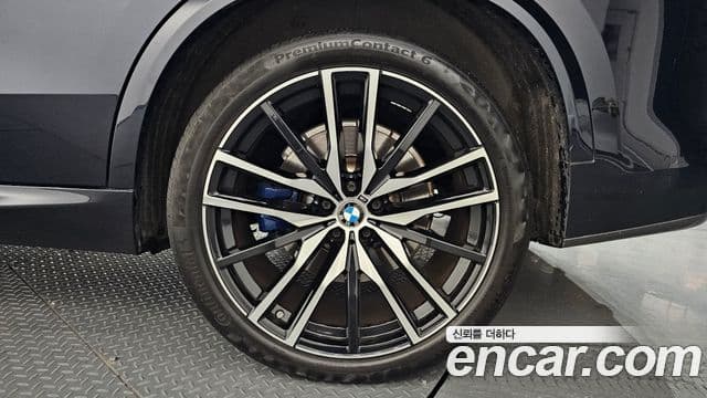BMW X5 2020 — Şəkil 17/39