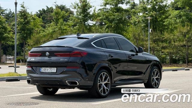 BMW X6 2021 — Photo 17/20
