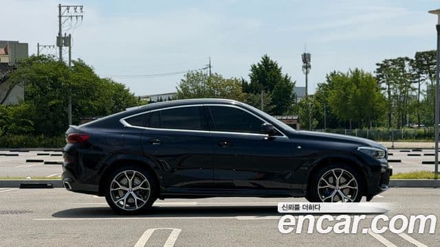 BMW X6 2021 — Photo 10/20