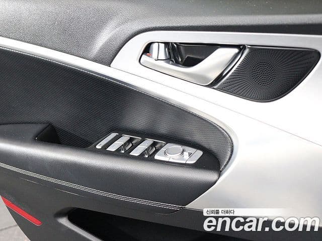 Genesis G70 2019 — Şəkil 19/20