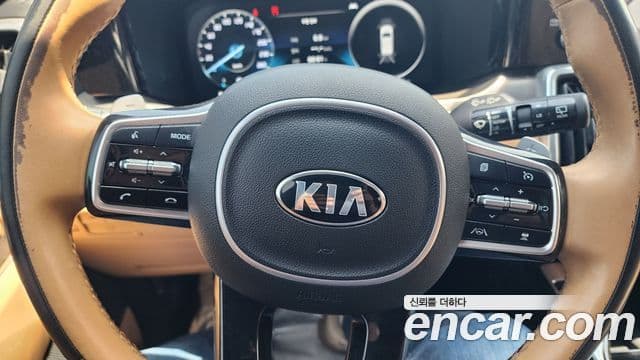 Kia Sorento 2021 — Фото 11/16
