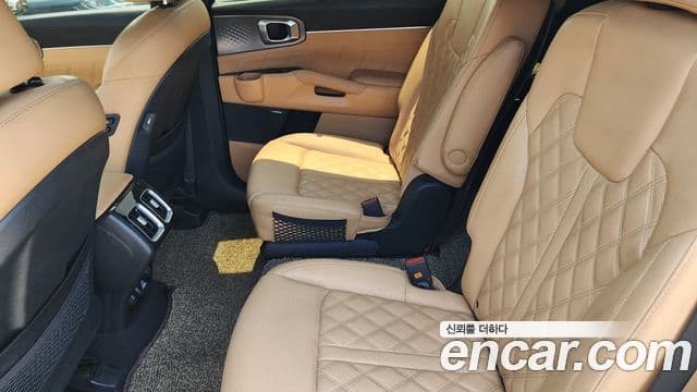 Kia Sorento 2021 — Фото 13/16