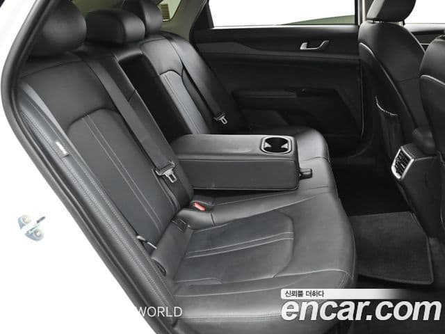 Kia K5 2021 — Şəkil 12/20
