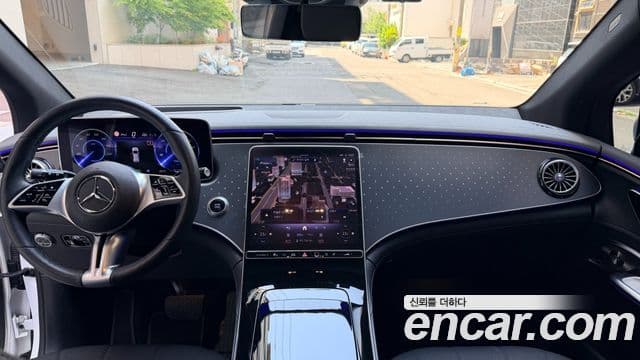 Mercedes-Benz EQE SUV 2024 — Photo 6/16