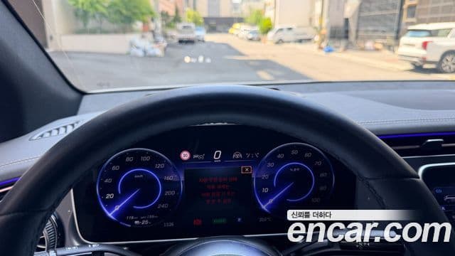 Mercedes-Benz EQE SUV 2024 — Photo 2/16