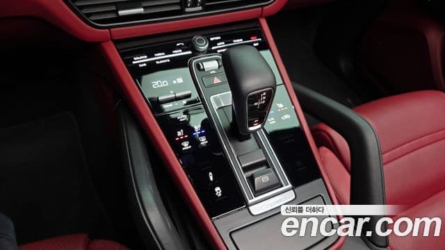 Porsche Cayenne 2020 — Şəkil 8/20