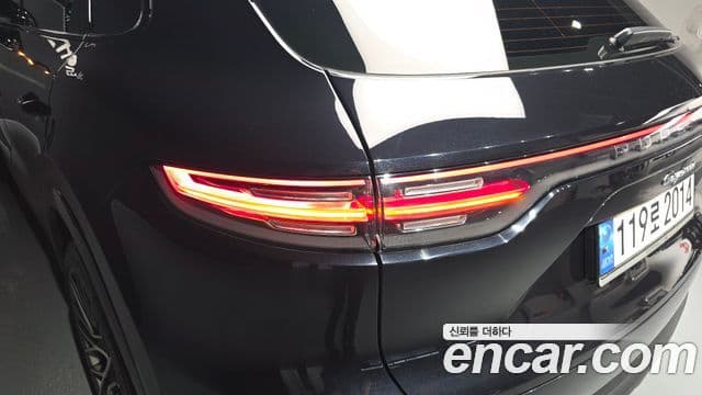 Porsche Cayenne 2020 — Photo 15/41