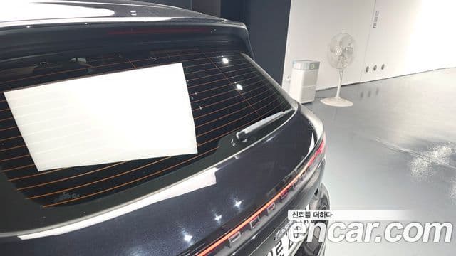 Porsche Cayenne 2020 — Photo 18/41