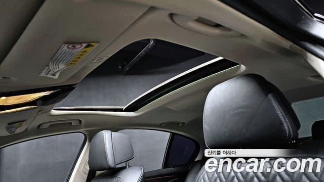 BMW 5 Series 2019 — Şəkil 18/20