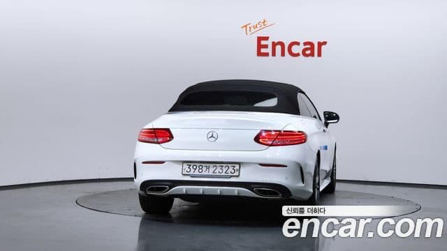 Mercedes-Benz C-Class 2018 — ფოტო 4/20