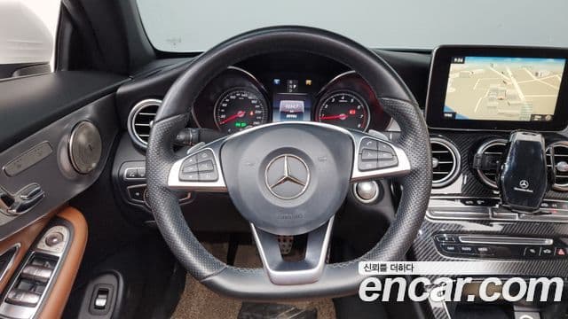Mercedes-Benz C-Class 2018 — ფოტო 14/20