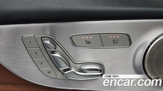 Mercedes-Benz C-Class 2018 — ფოტო 19/20
