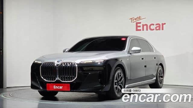 BMW 7 Series 2023 — Şəkil 1/20