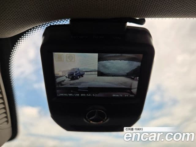 Mercedes-Benz E-Class 2019 — Şəkil 15/20
