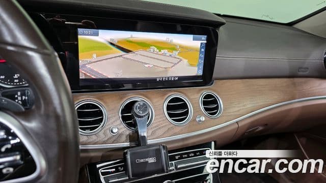 Mercedes-Benz E-Class 2019 — Şəkil 16/20