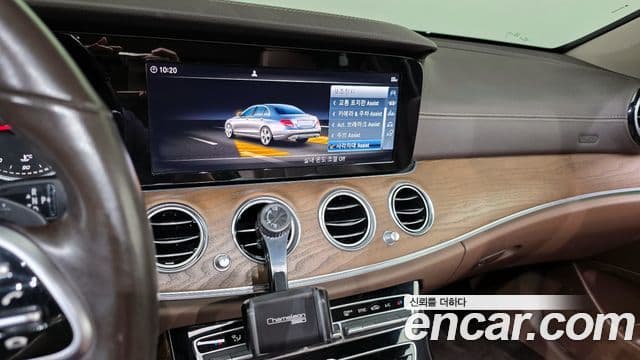 Mercedes-Benz E-Class 2019 — Şəkil 18/20