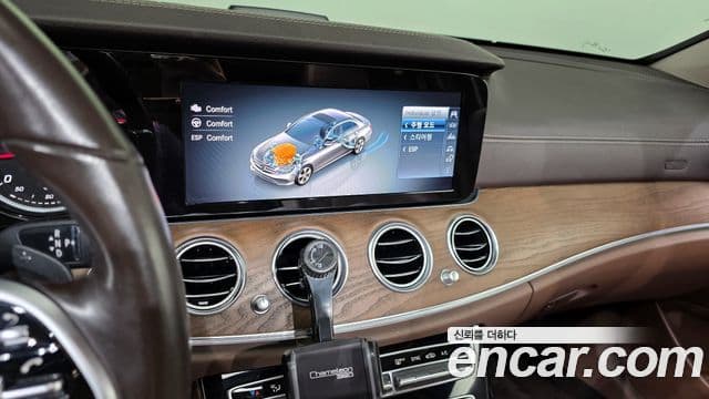 Mercedes-Benz E-Class 2019 — Şəkil 19/20