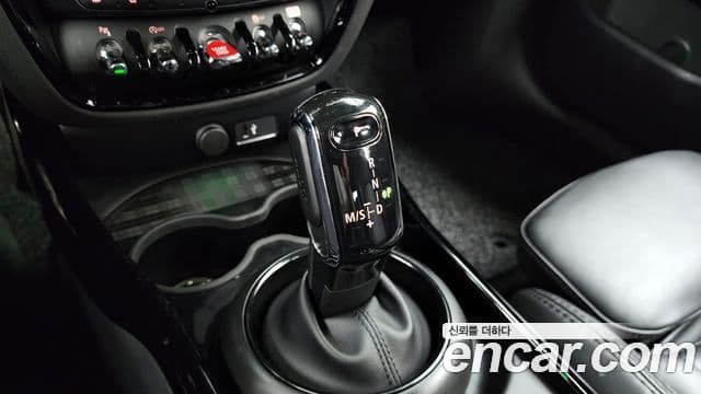 Mini Cooper S Clubman 2021 — ფოტო 9/20