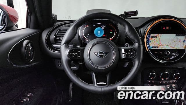Mini Cooper S Clubman 2021 — ფოტო 13/20