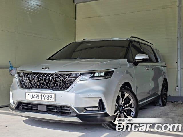 Kia Carnival 2021 — Фото 1/20