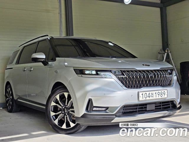 Kia Carnival 2021 — Фото 2/20