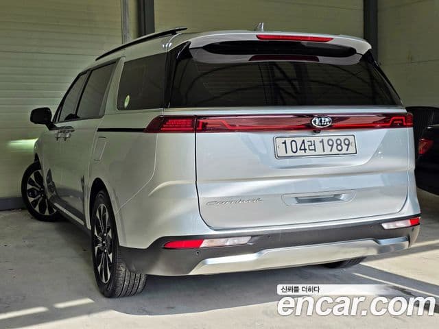 Kia Carnival 2021 — Фото 4/20