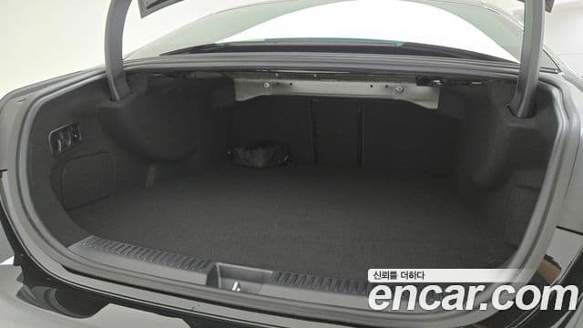 Mercedes-Benz E-Class 2025 — Şəkil 10/20