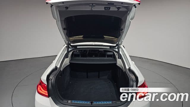 BMW 4 Series 2018 — Şəkil 20/20