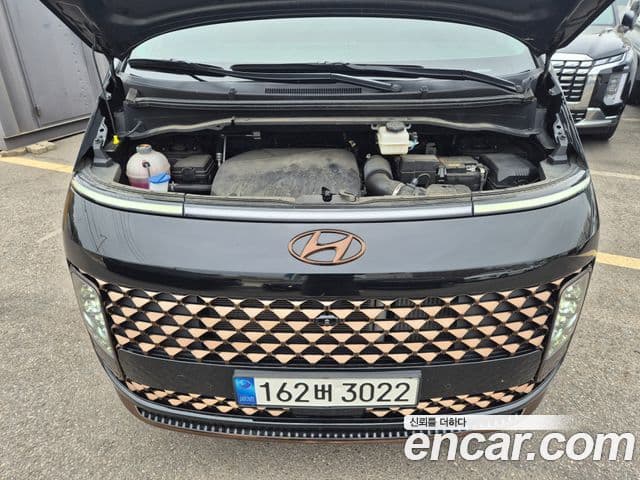 Hyundai Staria 2023 — ფოტო 5/20
