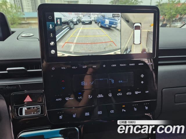 Hyundai Staria 2023 — ფოტო 12/20