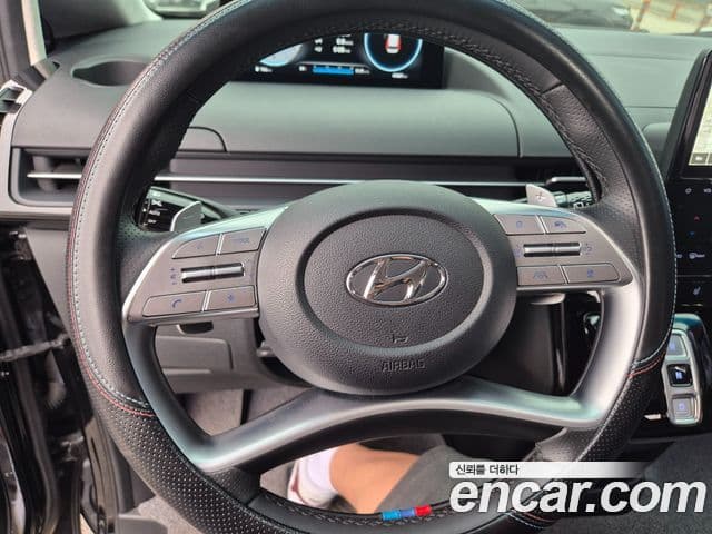 Hyundai Staria 2023 — ფოტო 14/20