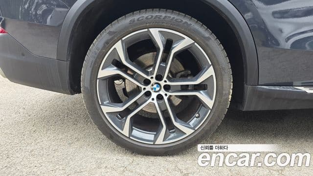 BMW X5 2022 — ფოტო 5/20